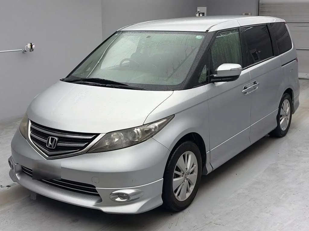 Honda Elysion  с аукциона в Японии