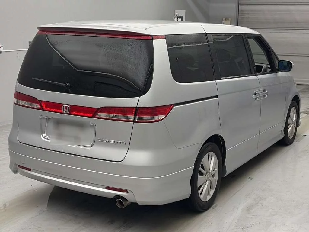 Honda Elysion  с аукциона в Японии