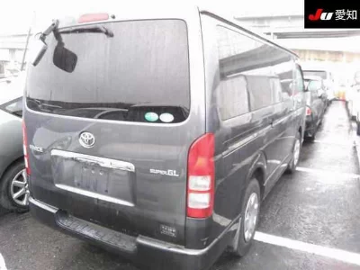 Toyota HiAce Van