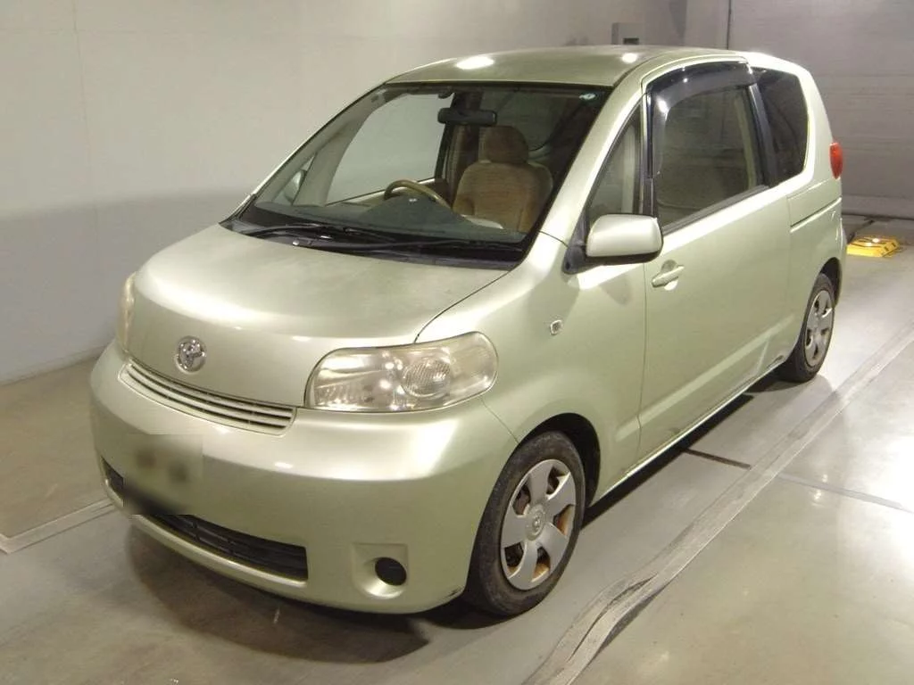 Toyota Porte  с аукциона в Японии
