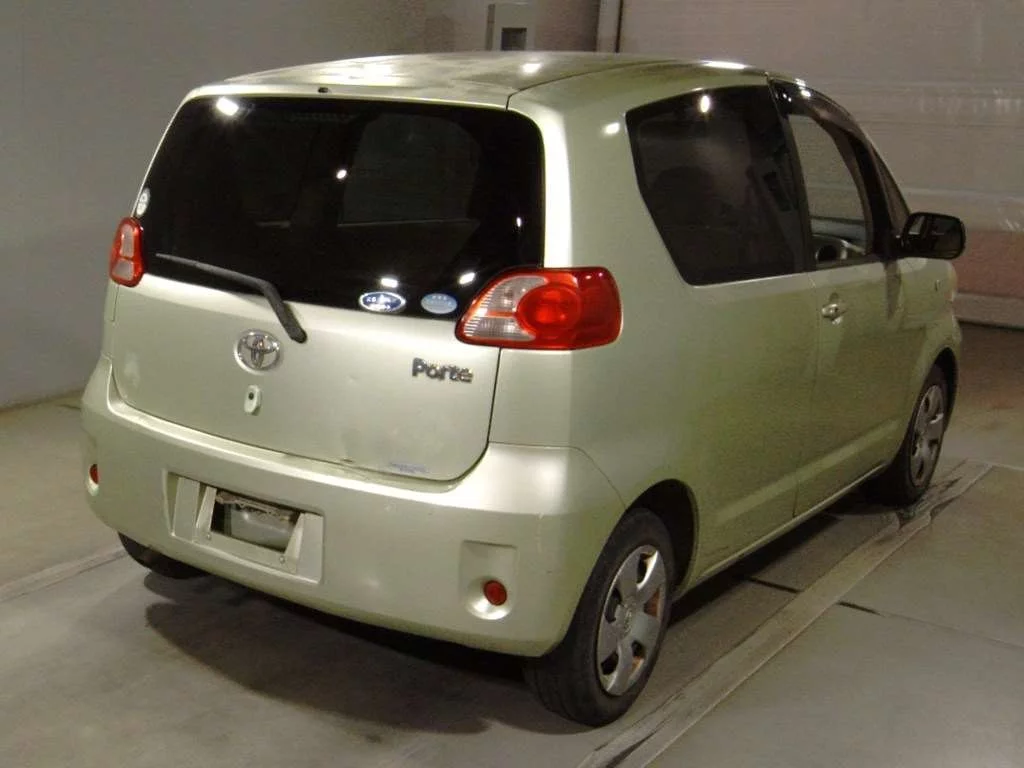 Toyota Porte  с аукциона в Японии
