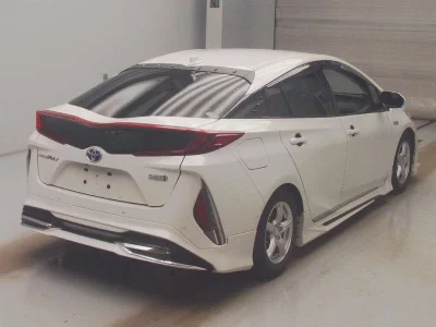 Toyota Prius PHV