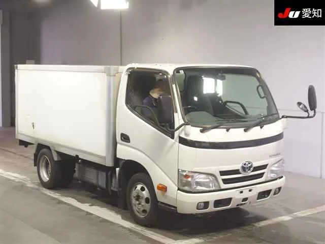 Toyota ToyoAce  с аукциона в Японии