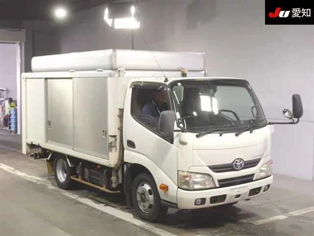 Toyota ToyoAce  с аукциона в Японии
