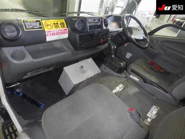 Toyota ToyoAce  с аукциона в Японии