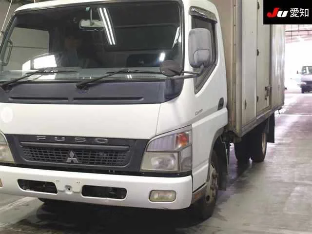 Mitsubishi Fuso Canter  с аукциона в Японии