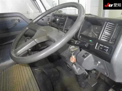 Mazda Titan