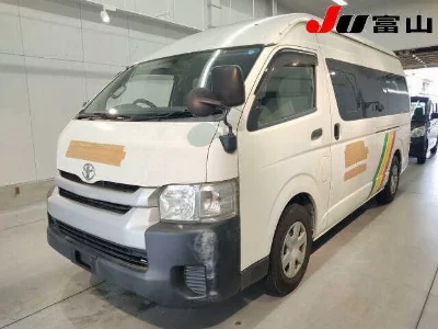 Toyota HiAce Commuter