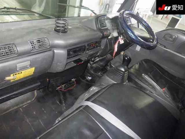 Isuzu Elf  с аукциона в Японии