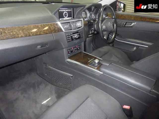 Ford E250  с аукциона в Японии