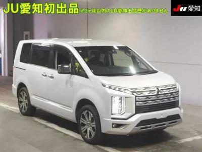 Mitsubishi Delica D:5