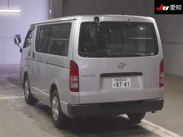 Toyota RegiusAce  с аукциона в Японии