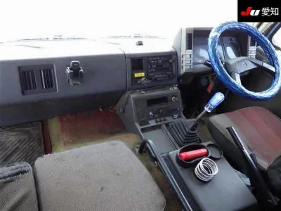 Isuzu 810 TRUCK