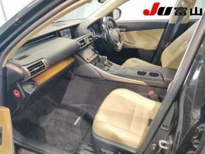 Lexus IS300h