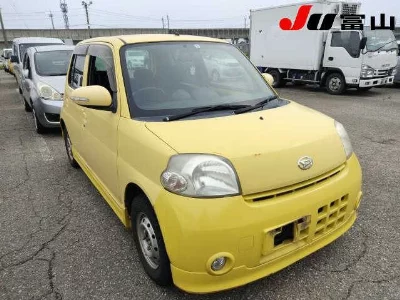 Daihatsu Esse