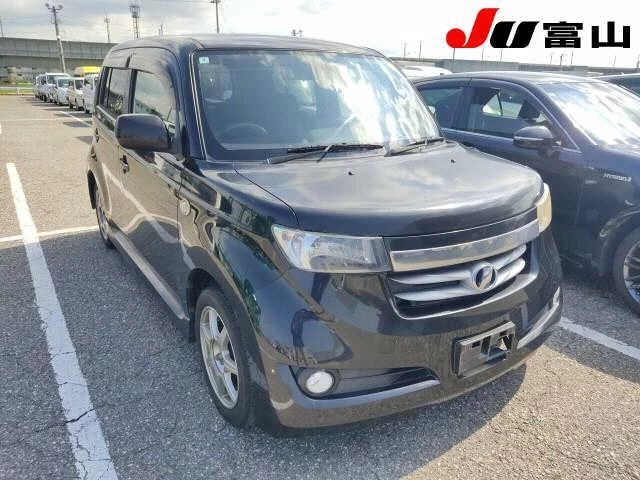 Toyota bB  с аукциона в Японии