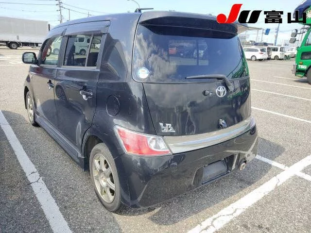Toyota bB  с аукциона в Японии