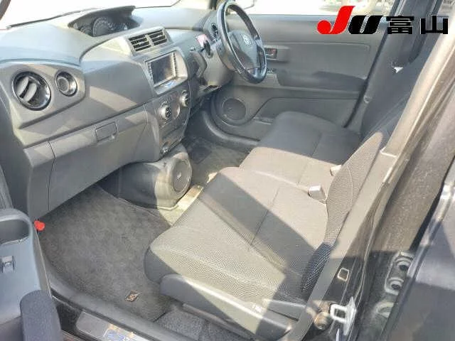 Toyota bB  с аукциона в Японии