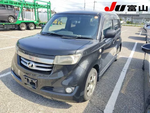Toyota bB  с аукциона в Японии