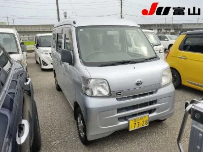 Toyota Pixis Van