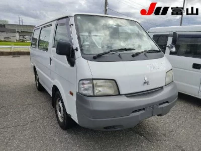 Mitsubishi Delica Van