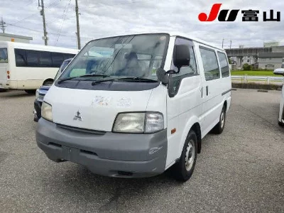 Mitsubishi Delica Van