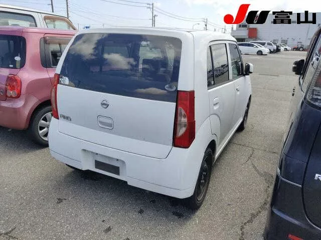 Nissan Pino  с аукциона в Японии