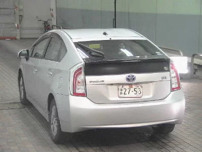 TOYOTA PRIUS