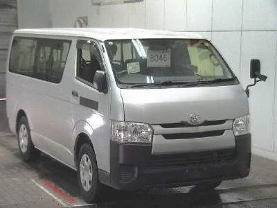 TOYOTA HIACE VAN