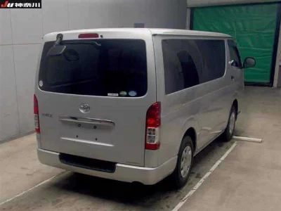 Toyota HiAce Van