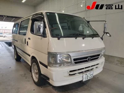 TOYOTA HIACE VAN