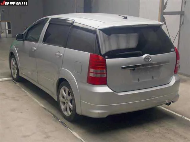 Toyota Wish  с аукциона в Японии