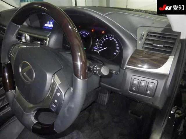 Lexus GS  с аукциона в Японии