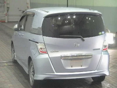Honda Freed Spike