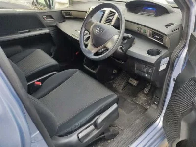 Honda Freed Spike