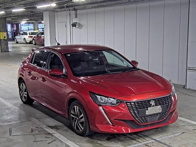 Peugeot 208  с аукциона в Японии