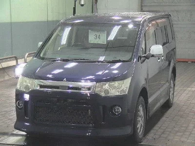 Mitsubishi Delica D:5