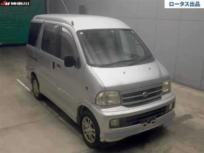 Daihatsu Atrai 7