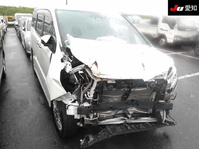 Toyota Noah  с аукциона в Японии