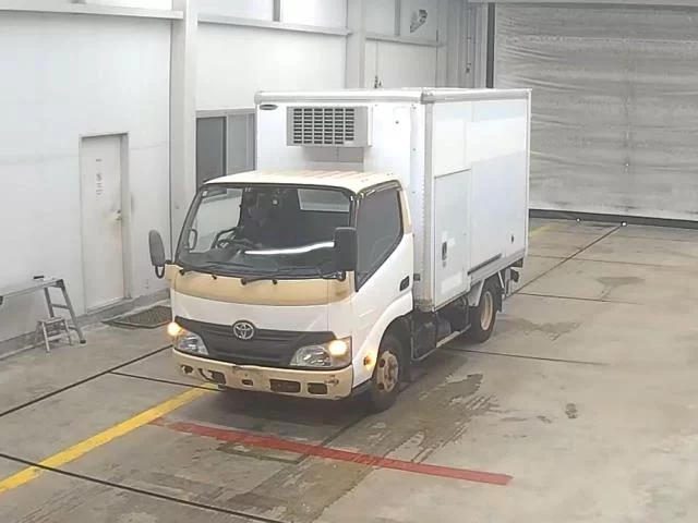 Toyota ToyoAce  с аукциона в Японии