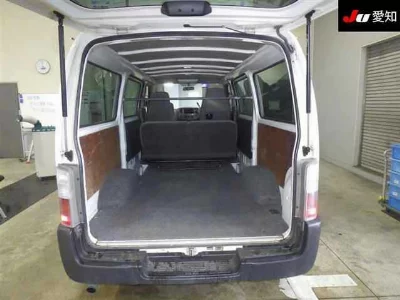 Nissan Caravan