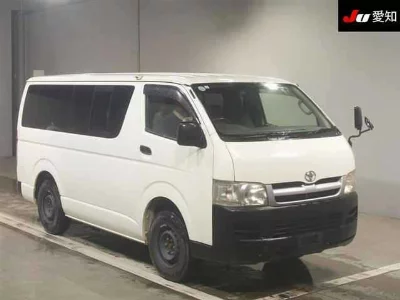 TOYOTA HIACE VAN
