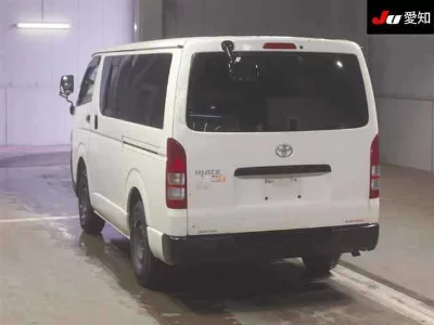 TOYOTA HIACE VAN