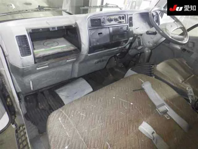 Mitsubishi Fuso Canter  с аукциона в Японии