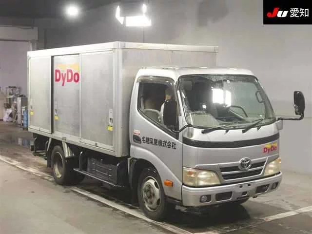 Toyota ToyoAce  с аукциона в Японии