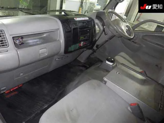 Toyota ToyoAce  с аукциона в Японии