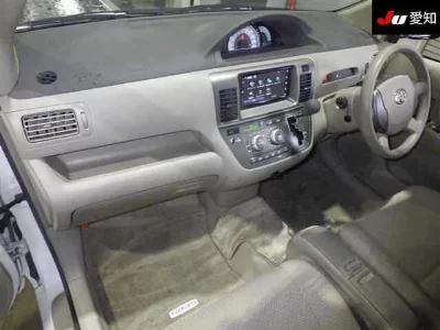 Toyota Raum