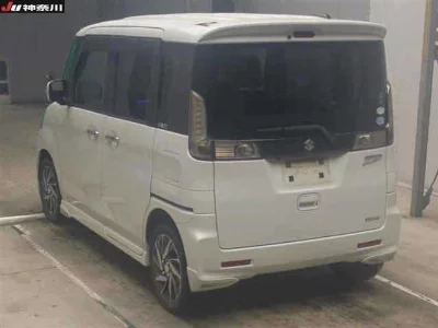 Suzuki Spacia Custom