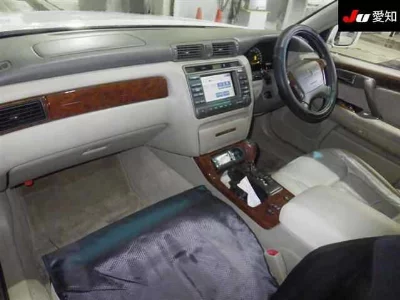 Toyota CROWN MAJESTA