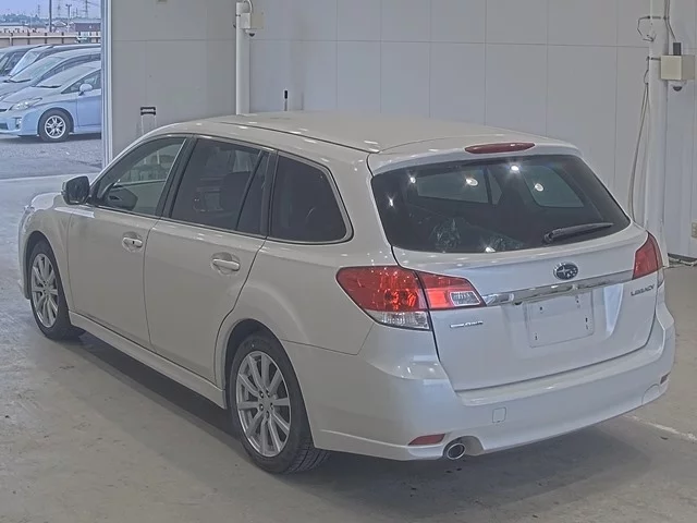 Subaru Legacy  с аукциона в Японии